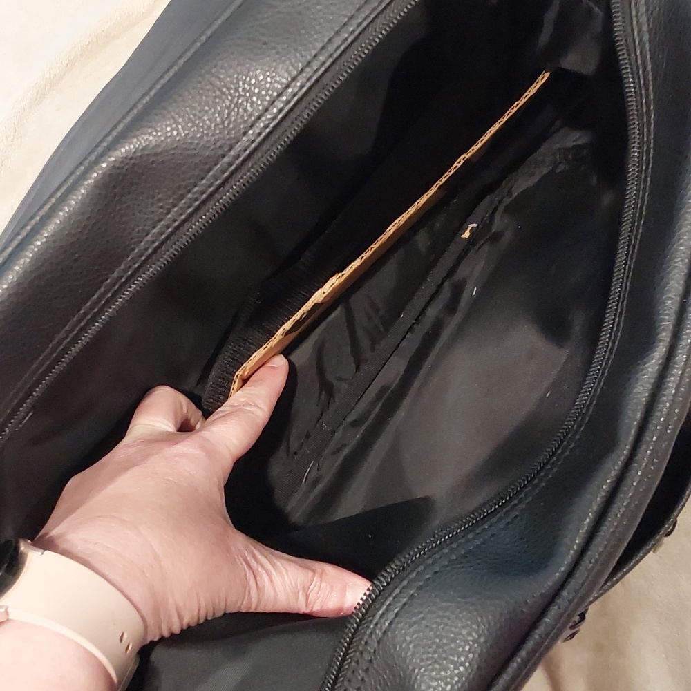 Perry Ellis Black Leather Portfolio Mens Breifcase - Picture 16 of 16